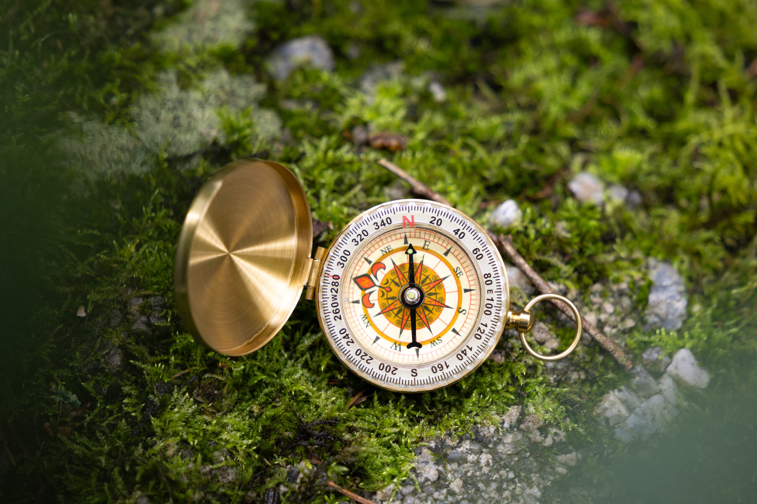 250912_A9A5557 Kompass, mentale Richtung weisen, Orientierung finden